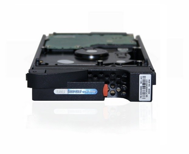 AXSS15-600 Жесткий диск EMC 600gb 15k 3,5in 3Gb SAS HDD AX4-5 AXSS15-600 - фото 263515